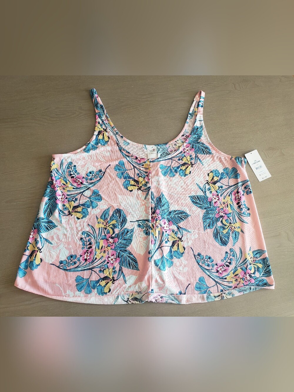 Secret Treasures Pink Floral Cami and Shorts Set - Picture 4 of 5